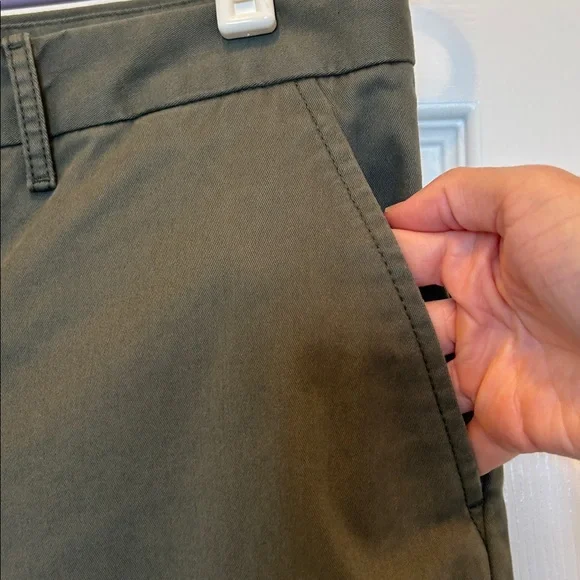 GAP Green Broken-In Straight Khaki Pants - Picture 5 of 10